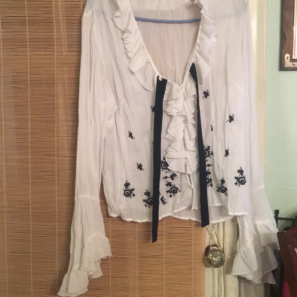 Cute blouse